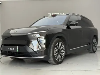 Nio ES8