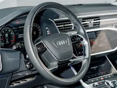 Audi A7L