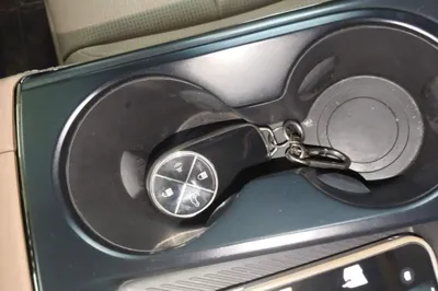 Nio ES8