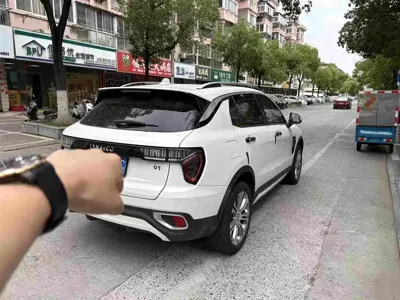 Lynk & Co 01