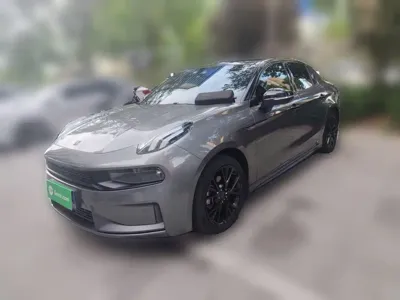 Lynk & Co 03