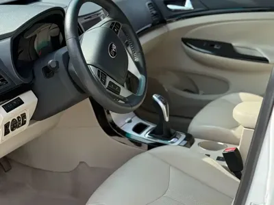 BYD e5