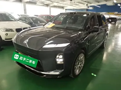 Nio ES8