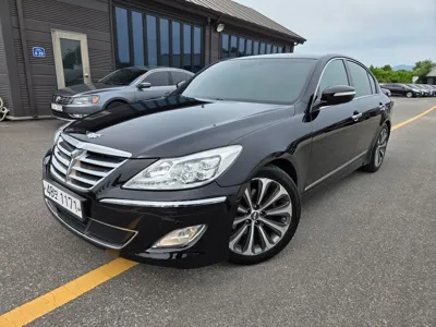 Hyundai Genesis