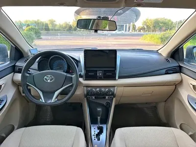 Toyota Yaris L