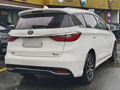 BYD MAX