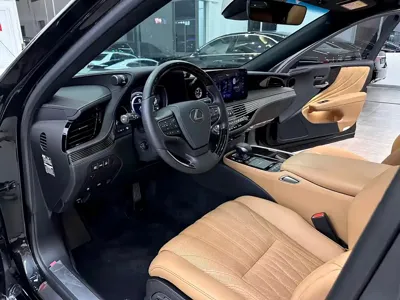 Lexus LS