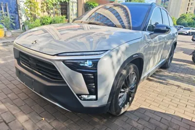 Nio ES8