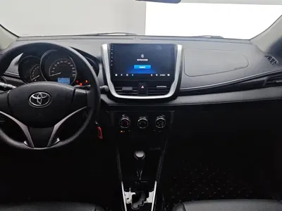 Toyota Yaris L