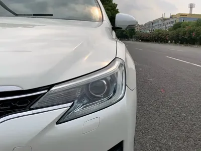 Toyota Reiz