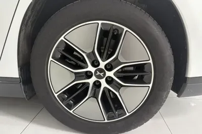 Xpeng P7