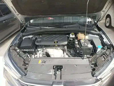 Roewe i5