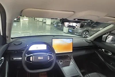 Geely Galaxy E5