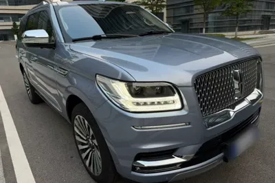 Lincoln Navigator