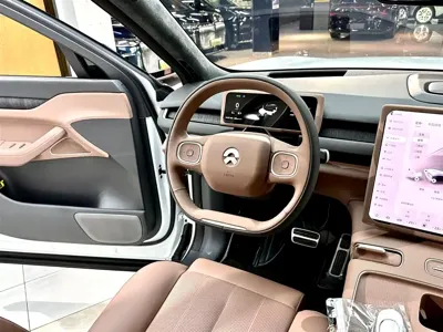 Nio ES8
