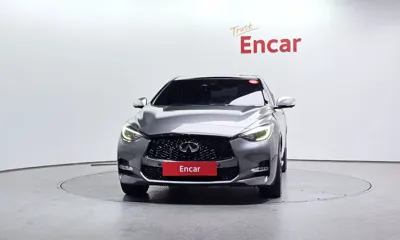 Infiniti Q30