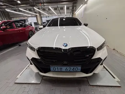 BMW i5