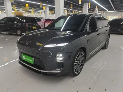 Nio ES8