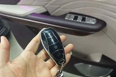 Hongqi HQ9