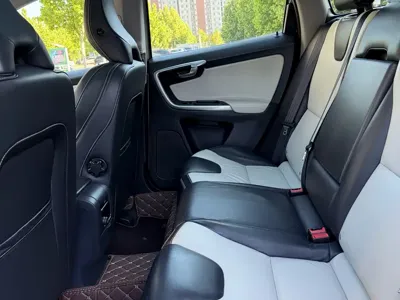 Volvo XC60 (Import)