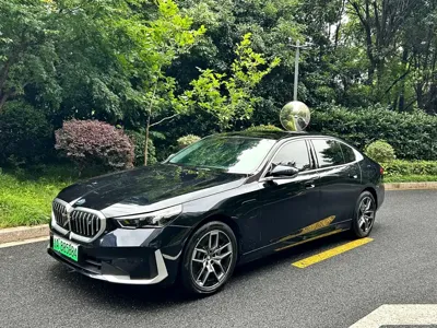 BMW i5