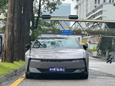 Xpeng P7