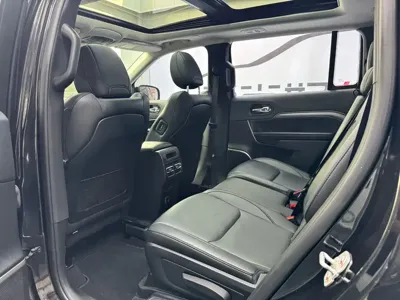 Jeep Commander