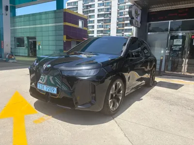 BMW iX