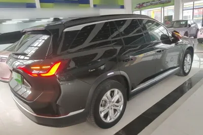 Nio ES8