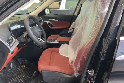 BMW iX1