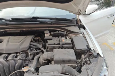 Hyundai Elantra (6th Generation