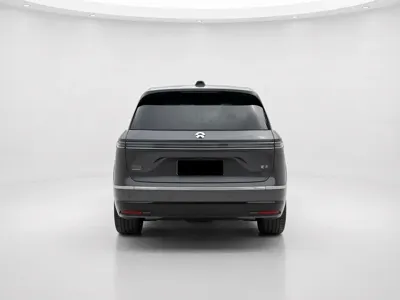 Nio ES8