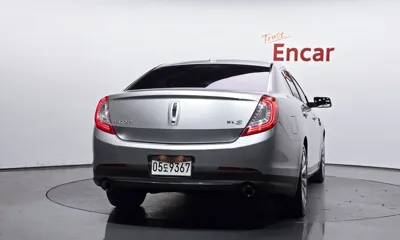 Lincoln MKS