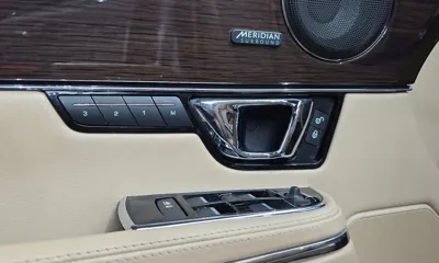 Jaguar XJ