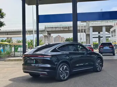 Nio EC6