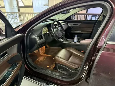 Jaguar XFL