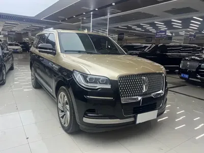 Lincoln Navigator