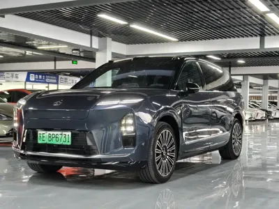 Nio ES8