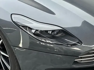 Aston Martin DB11