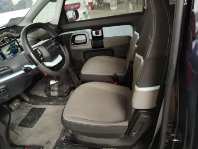 Baojun E300