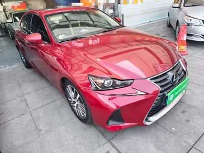 Lexus IS