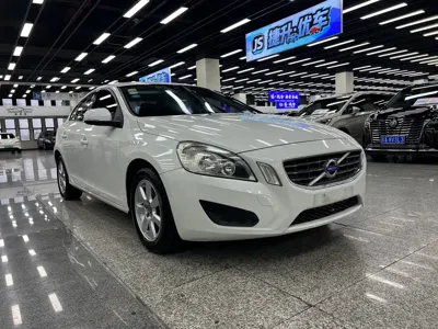 Volvo S60 (Import)