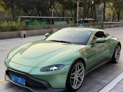 Aston Martin V8 Vantage