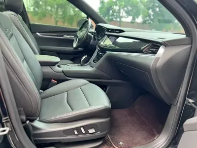 Cadillac XT6
