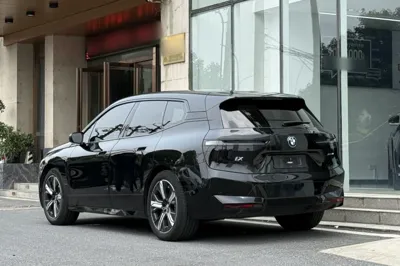 BMW iX