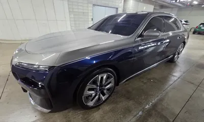 BMW i7
