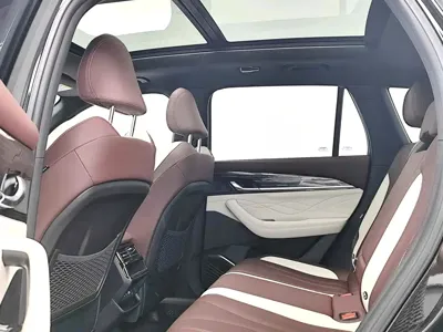 Geely Xingyue L