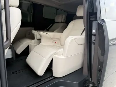 Li Auto Li MEGA