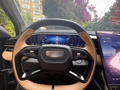 Geely Boyue L