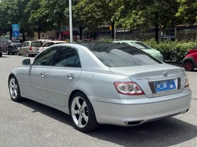 Toyota Reiz